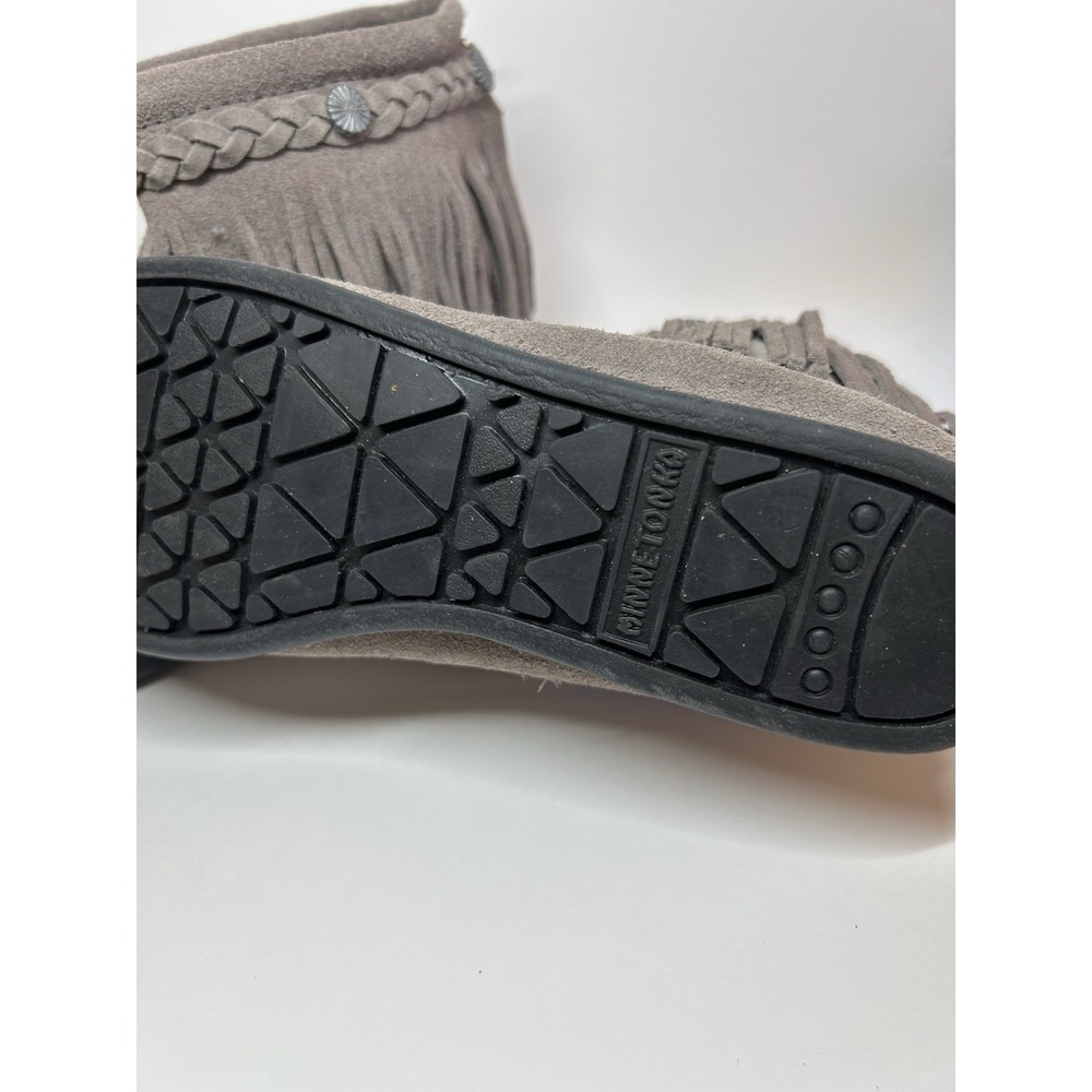 Minnetonka Fringe Concho Moccasins Zip Ankle Boot Suede Gray size 8 Excellent - Picture 4 of 11